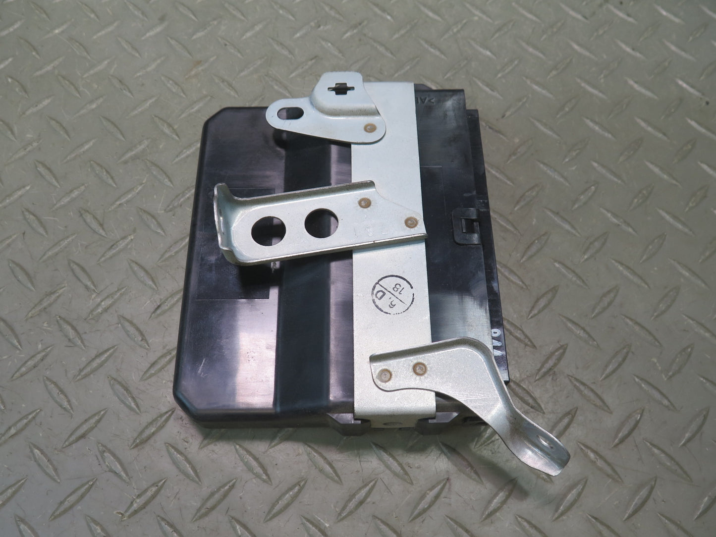 02-05 Lexus JCE10L IS300 ABS TRC Control Module Unit 89540-53150 OEM