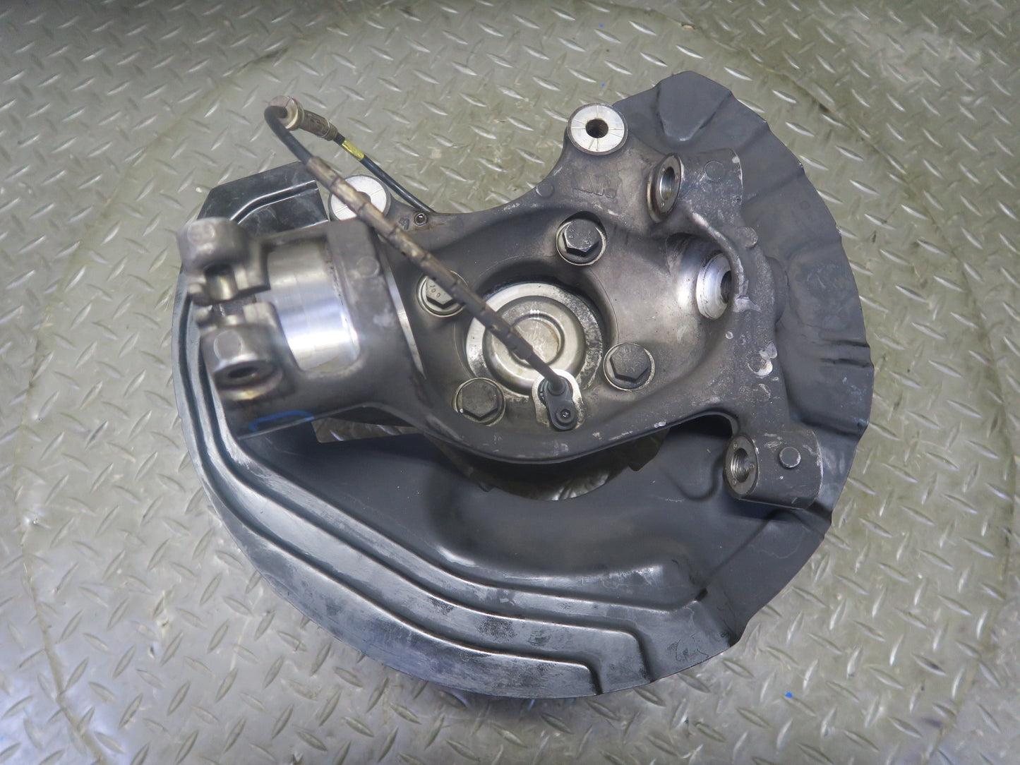 2008-2013 BMW E90 E92 E93 M3 Front Right Side Spindle Knuckle Wheel Hub Bearing