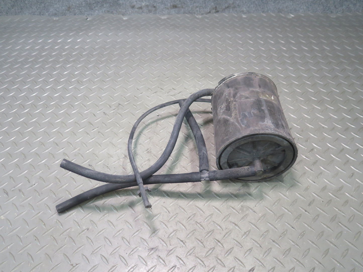 1984 Chevrolet Corvette C4 Fuel Evap Vapor Charcoal Canister 17075835 OEM
