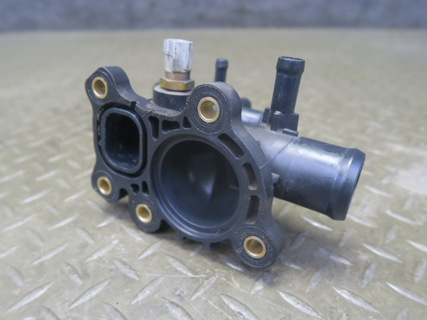 2014-2017 Infiniti QX60 2.5L Hybrid Engine Thermostat Housing 11060-3TA0B