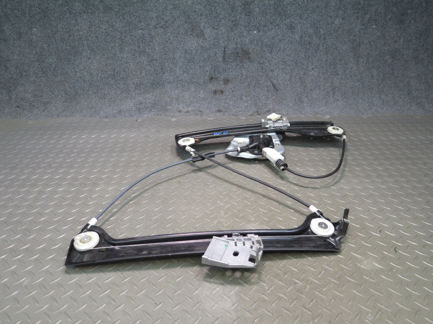 03-08 BMW E86 E85 Z4 Right Passenger Door Window Regulator w Motor OEM