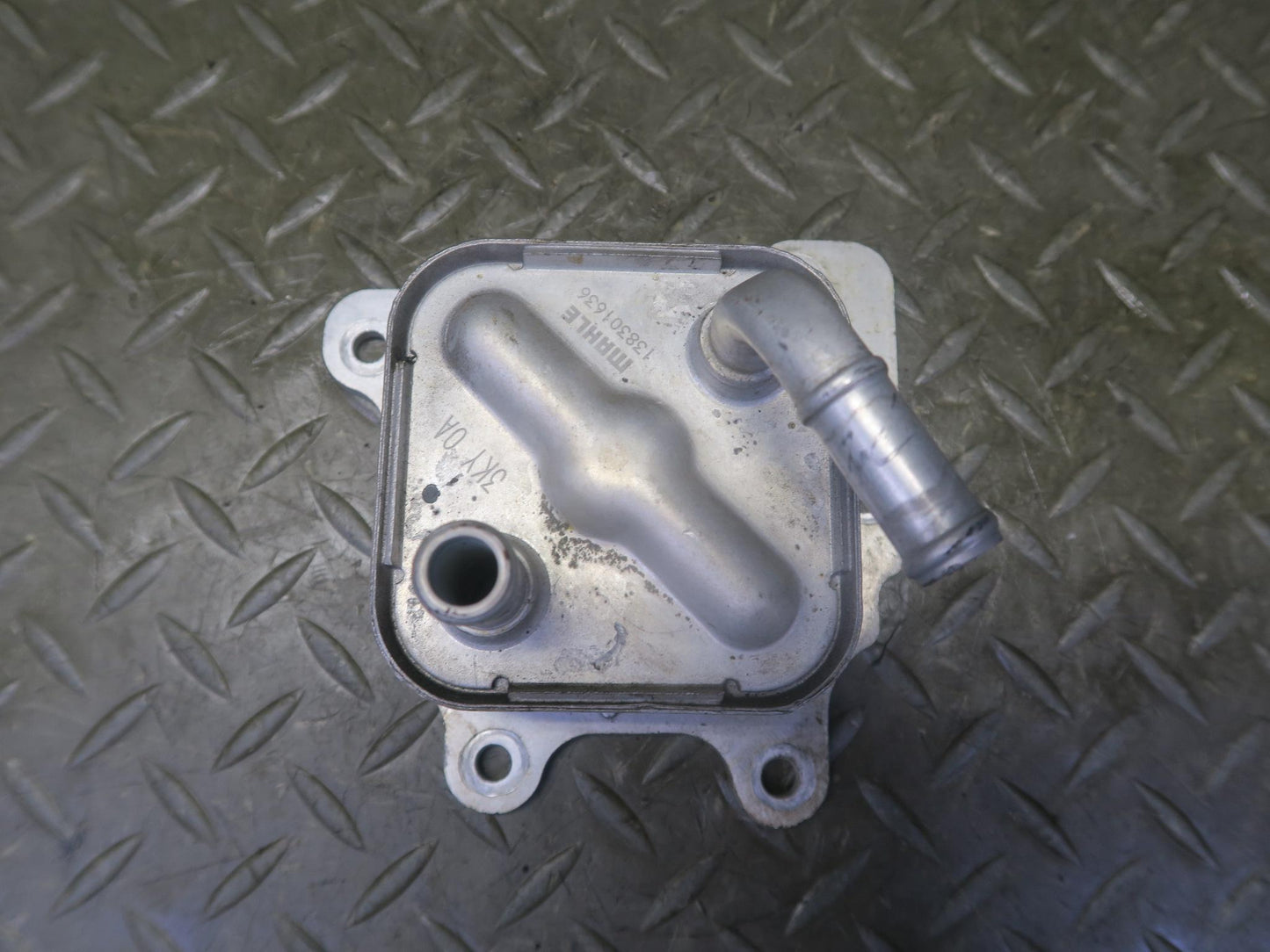 2014-2017 Infiniti QX60 2.5L Hybrid Engine Oil Cooler 142050124