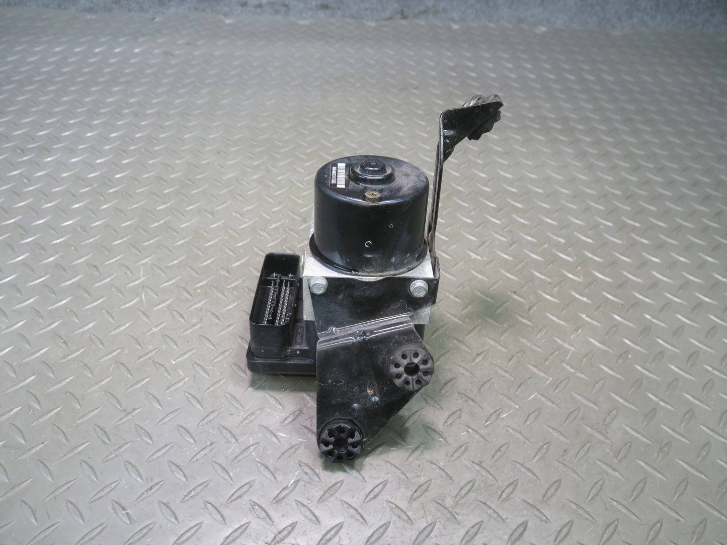 03-05 BMW E85 Z4 3.0L RWD Anti Lock Brake ABS DSC Pump Module 6764088 OEM