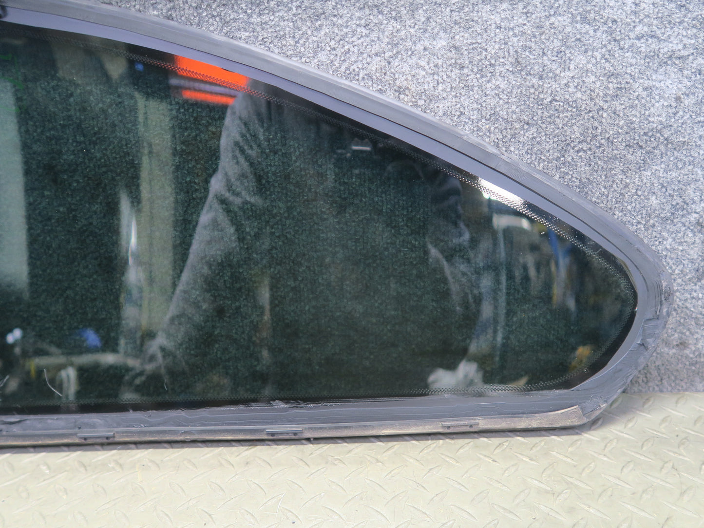2008-2013 BMW E92 M3 Coupe Rear Right Side Quarter Vent Glass Window