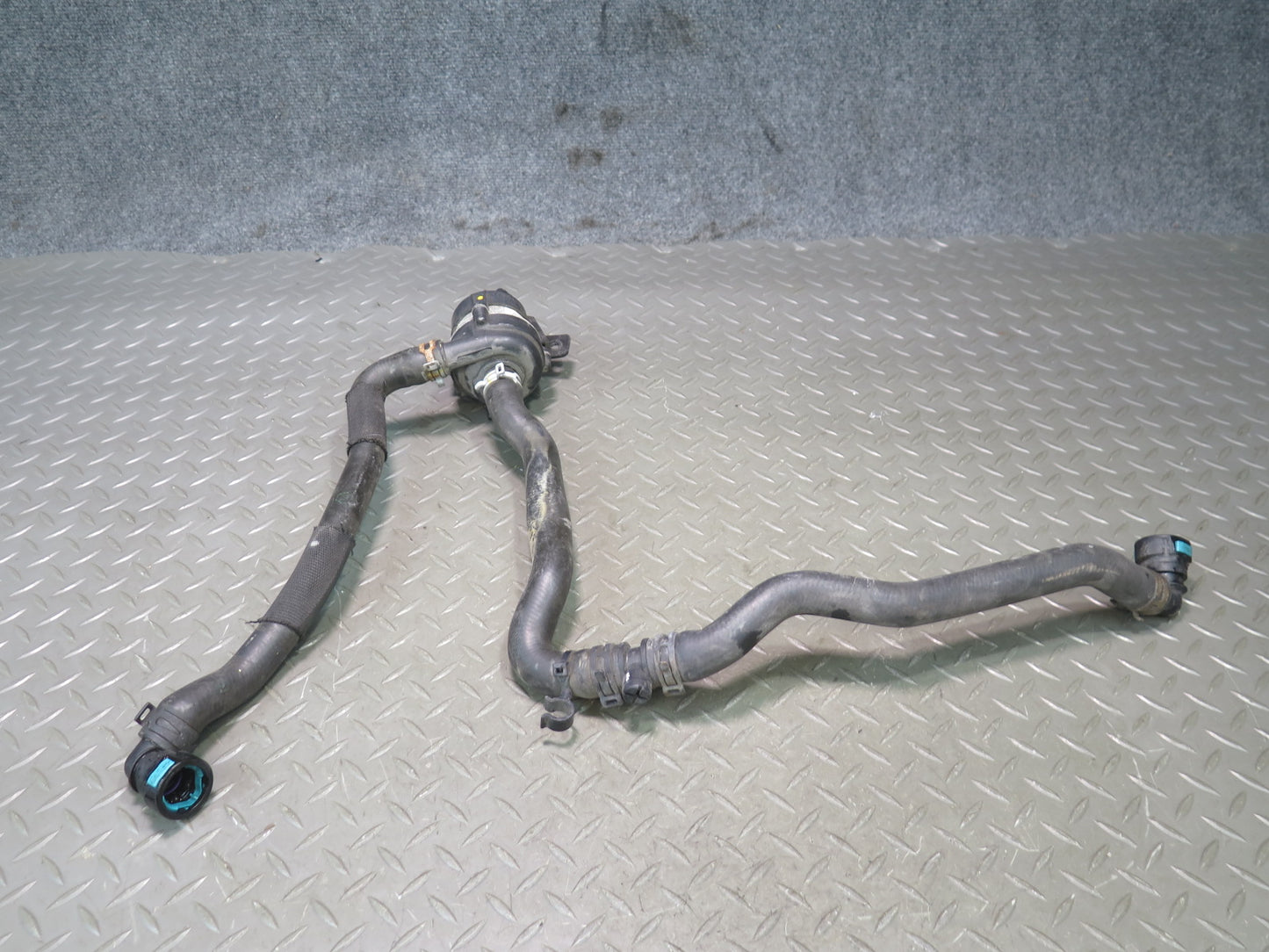 2014-2022 Range Rover Sport L494 Engine Coolant Auxiliary AUX Water Pump w Hoses