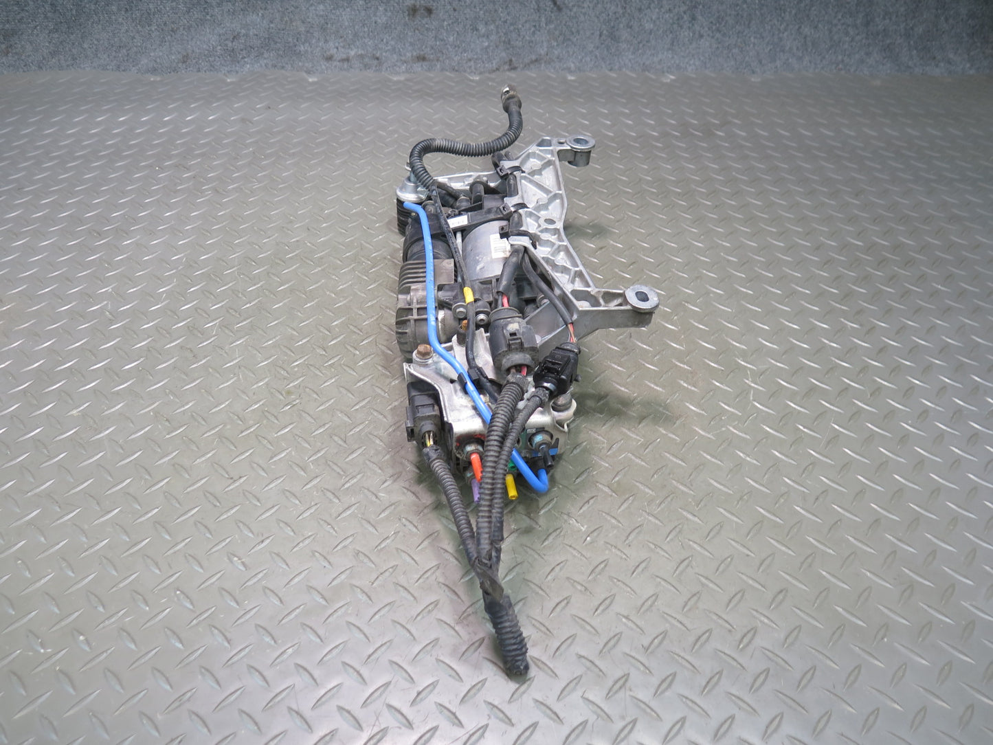 2011-2018 Porsche Cayenne 958 Air Suspension Compressor Pump 7P0698007B
