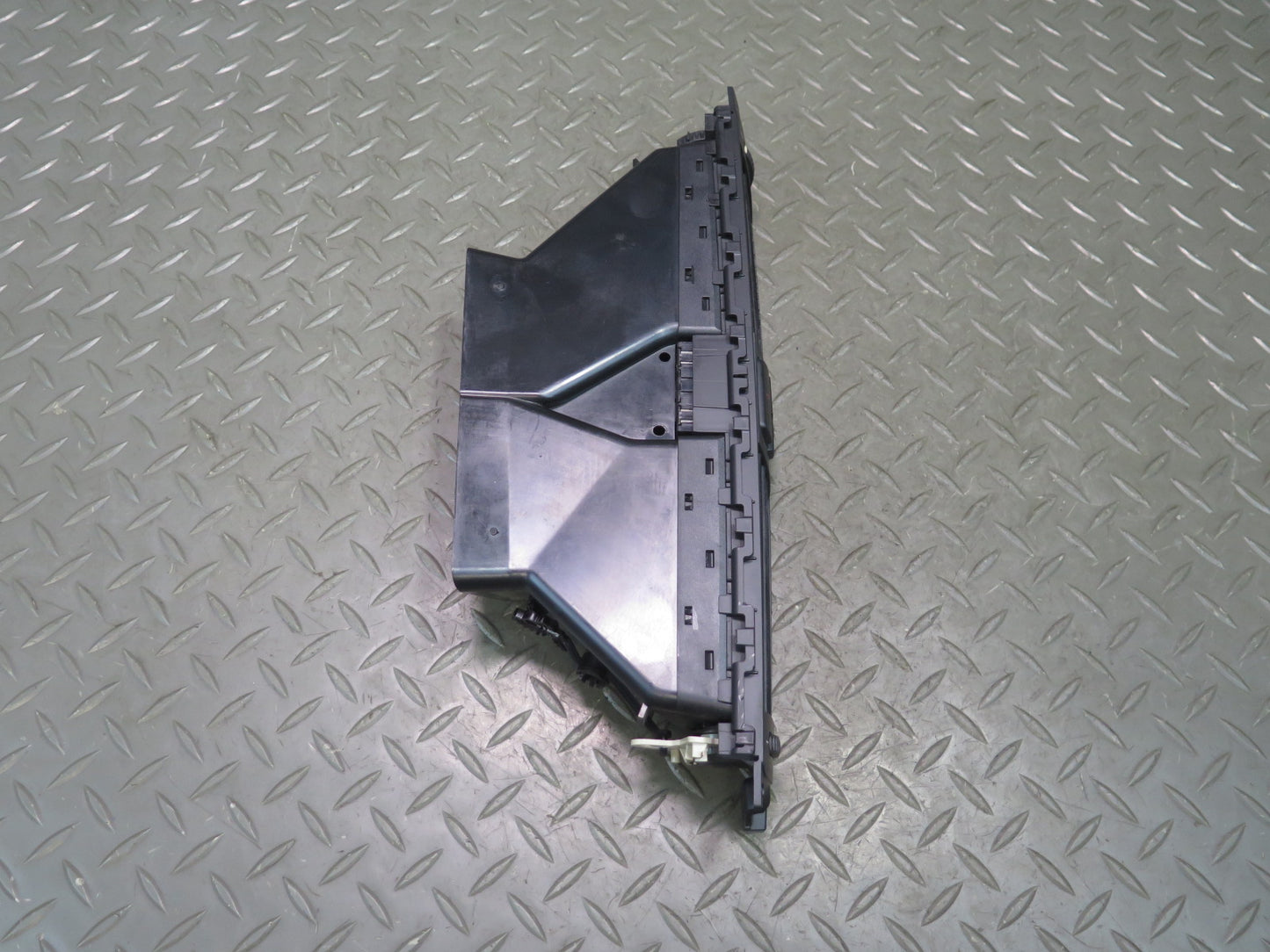 2008-2013 BMW E90 E92 E93 M3 Front Center Dash A/C Air Vent Grille Panel