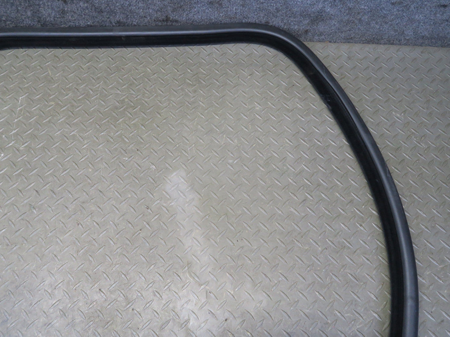 14-17 Range Rover Sport L494 Rear Right Door Weatherstrip Rubber Seal Gasket