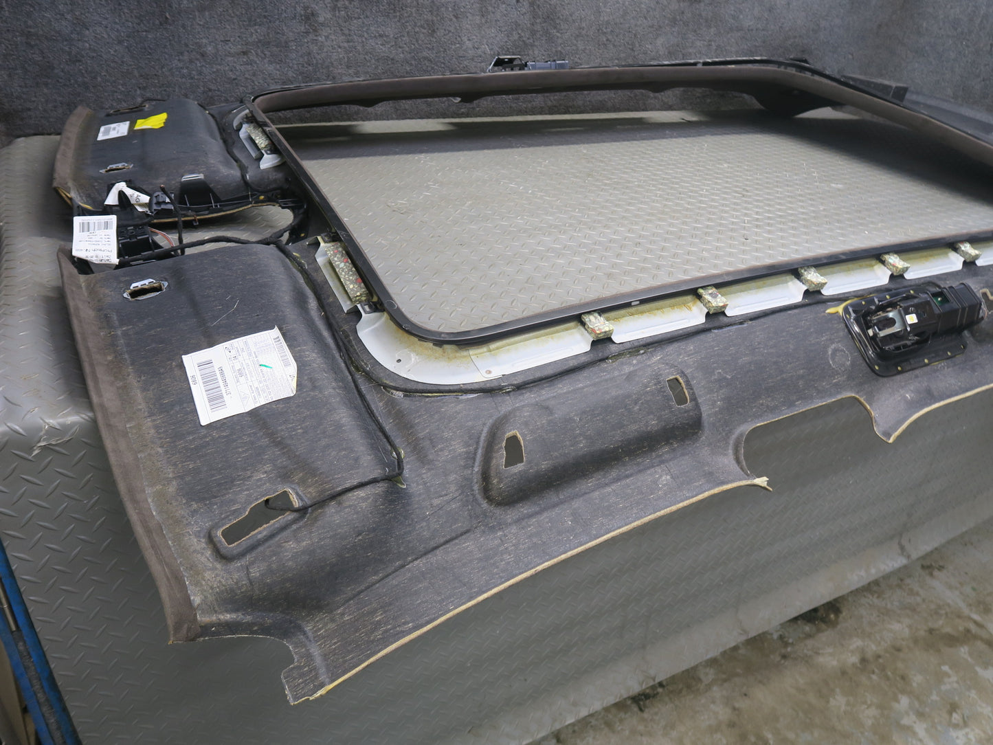 11-18 Porsche Cayenne 958 Overhead Panoramic Roof Headliner Panel W/ Handles Set
