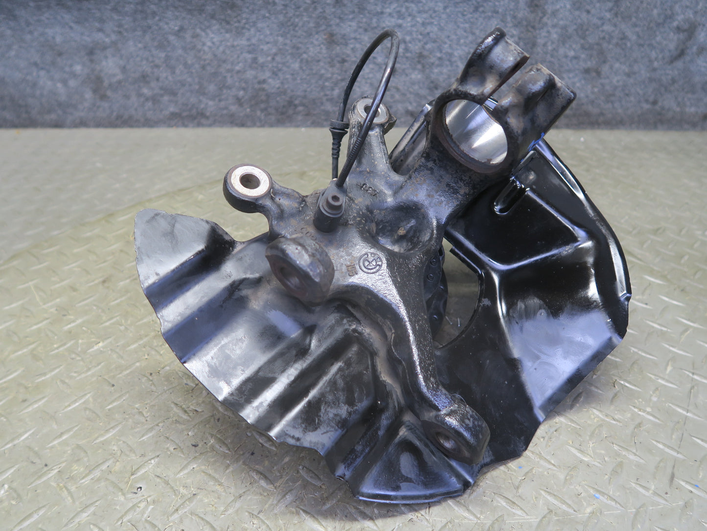 03-08 BMW E85 Z4 RWD Front Left Spindle Knuckle Wheel Hub Bearing 110K Miles OEM