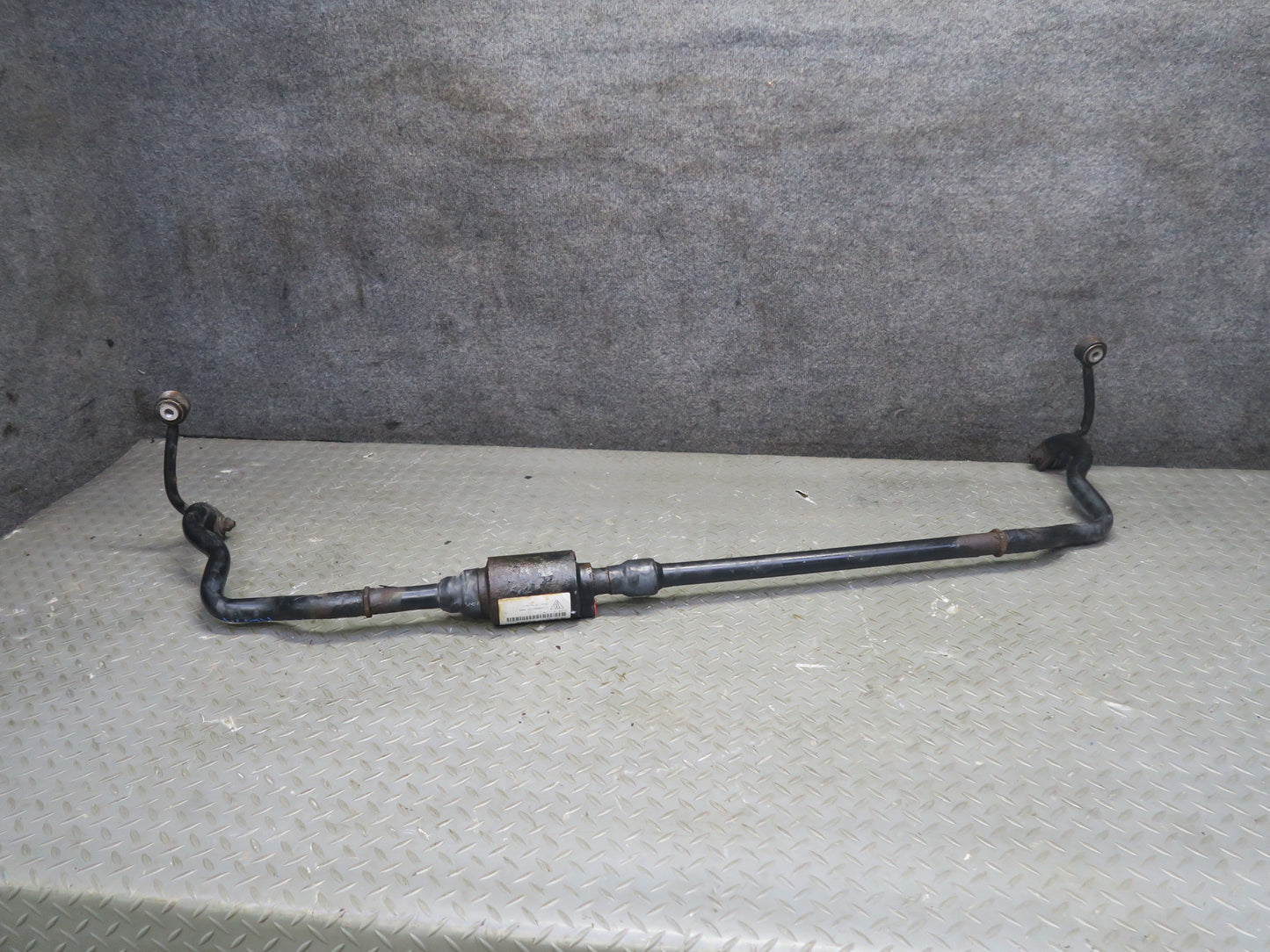 11-18 Porsche Cayenne 958 Rear Anti Roll Active Stabilizer Sway Bar 7P5511305