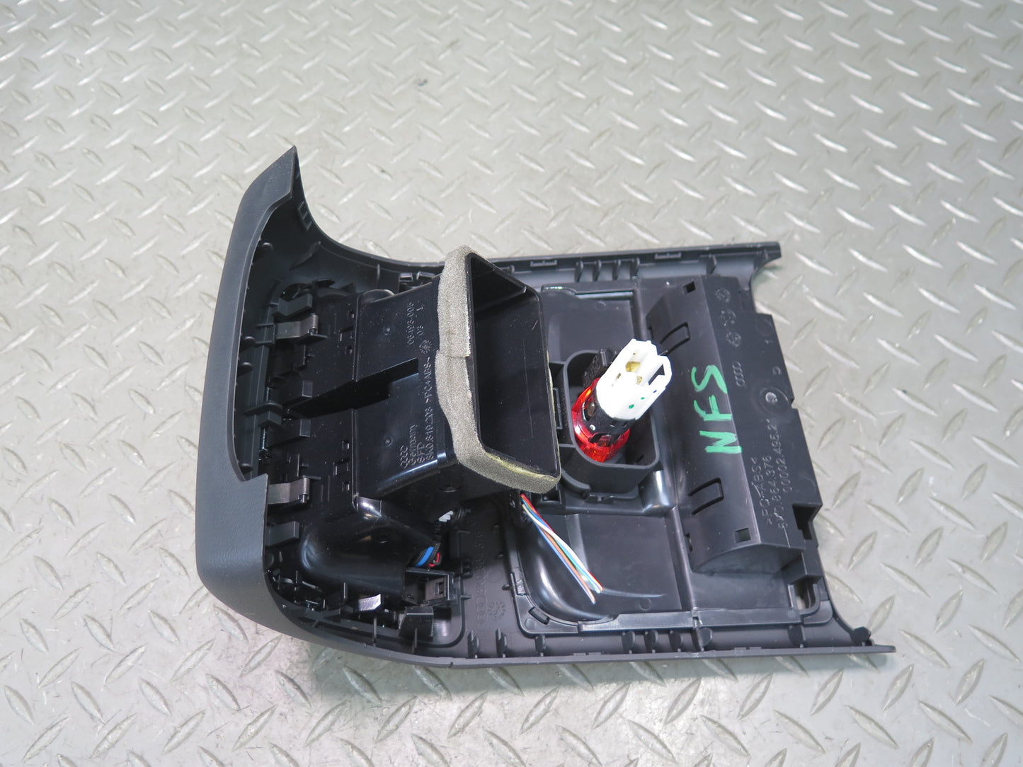 08-12 Audi B8 A5 S5 Rear Center Console Air Vent Trim Panel 8K0819203E OEM