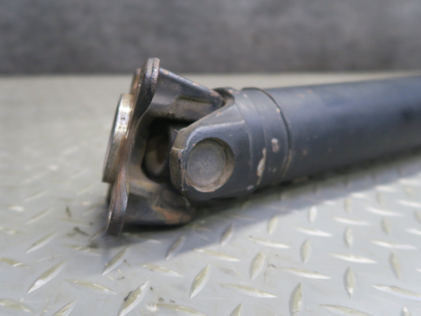 06-07 BMW E86 E85 Z4 3.0L N52 A/T Rear Driveshaft Drive Shaft 105K Miles OEM