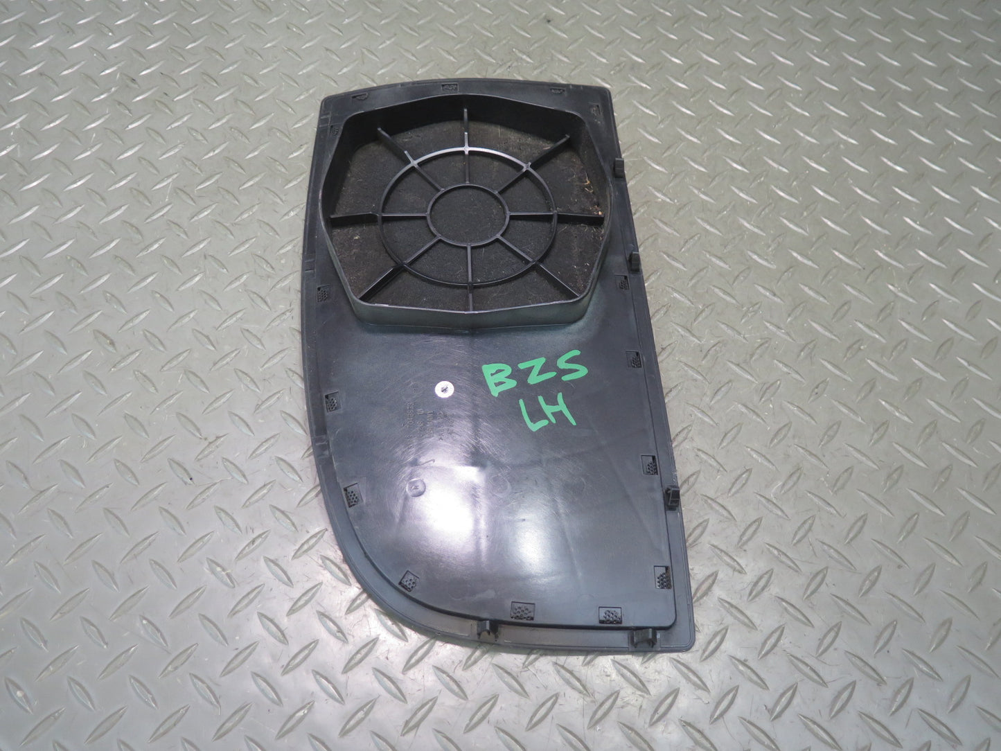 03-08 BMW E85 Z4 Rear Left Lateral Panel Speaker Cover Black OEM