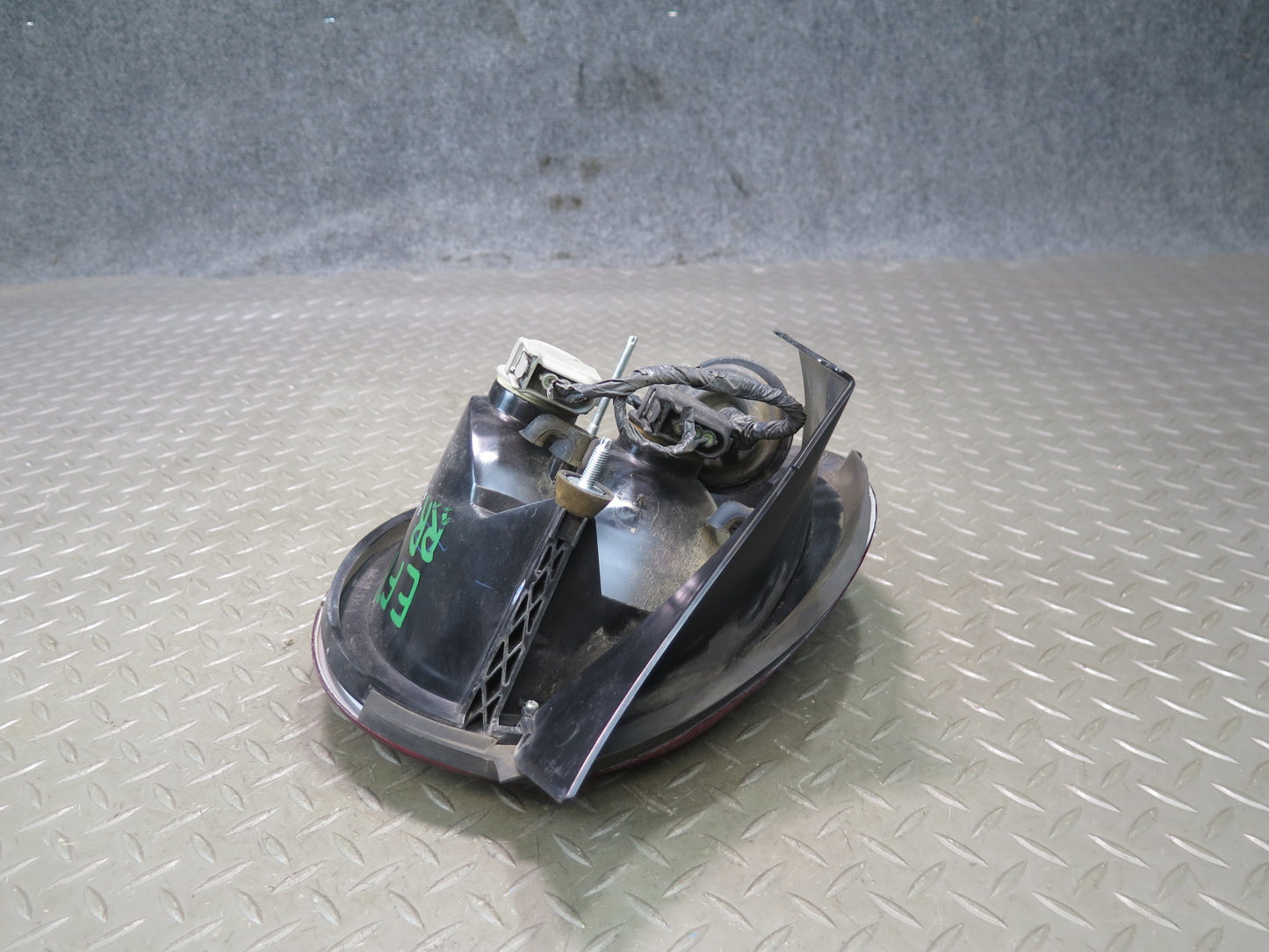 02-05 Ford Thunderbird Rear Right Tail Light Lamp OEM