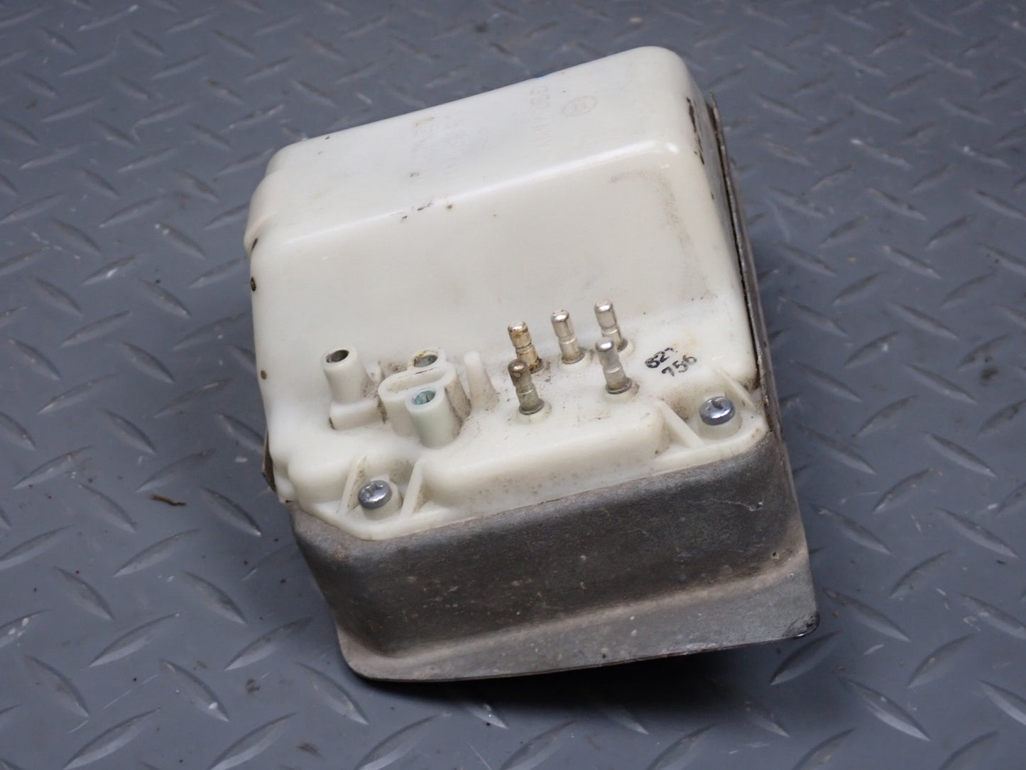 75-76 Mercedes W115 300D Front Right Turn Signal Light OEM