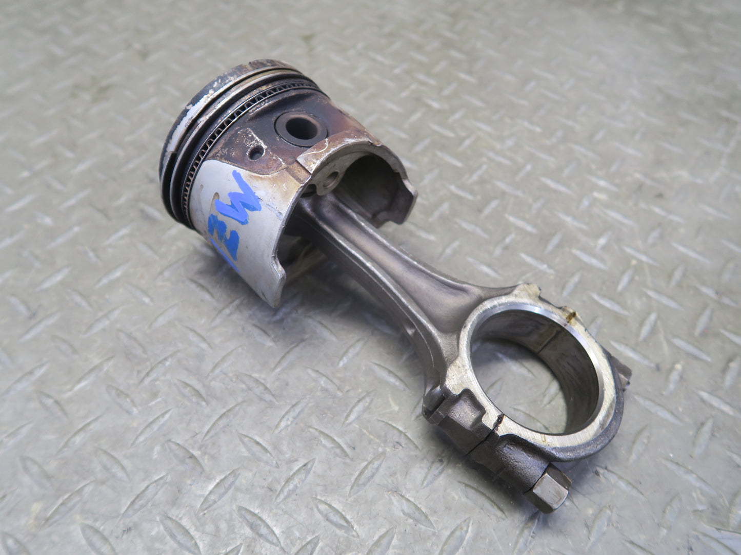 81-83 Datsun S130 280ZX 2.8L L28ET Turbo Engine Piston Connecting Rod 80K OEM