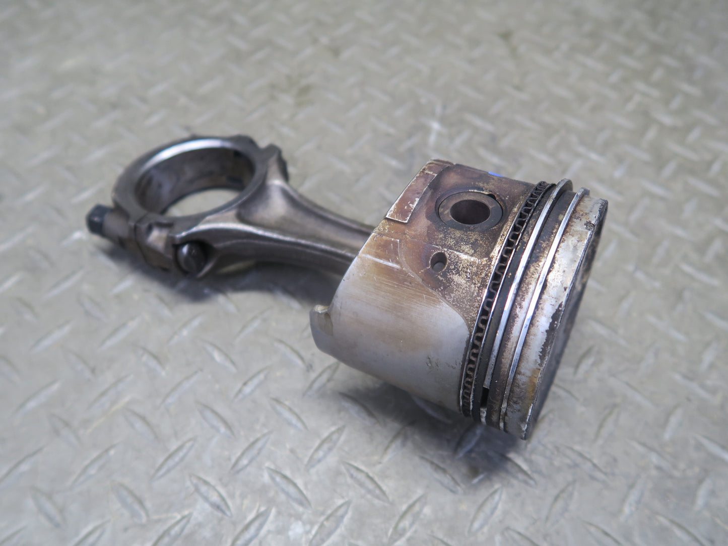 81-83 Datsun S130 280ZX 2.8L L28ET Turbo Engine Piston Connecting Rod 80K OEM