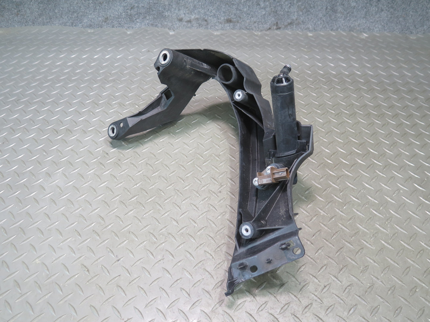 08-12 Audi 8T A5 S5 Front Headlight Mount Bracket Support Nozzle JET Set OEM