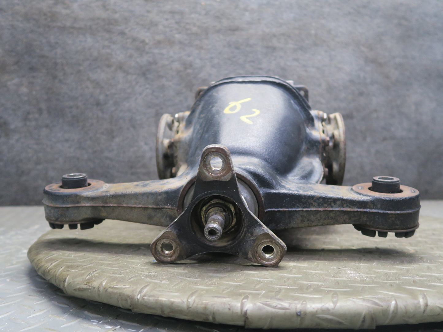 98-00 Lexus UCF20L LS400 A/T Rear Differential Carrier 3.266 Ratio OEM