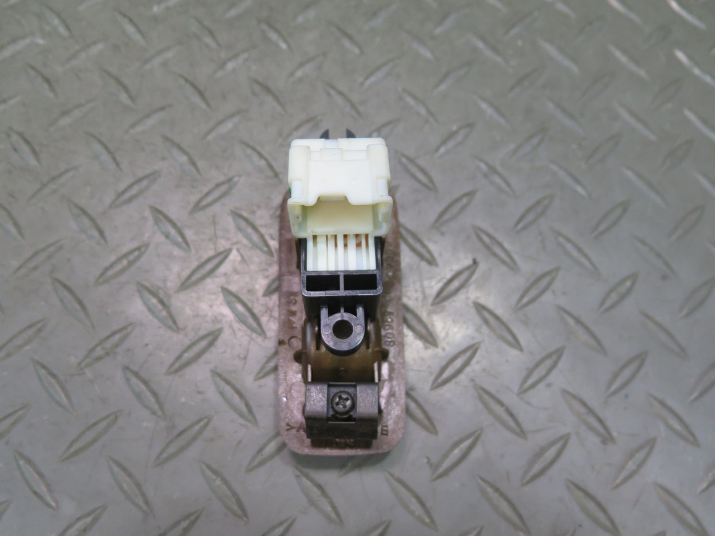 96-98 Nissan Stagea WGC34 Front Right Door Window Button Switch OEM