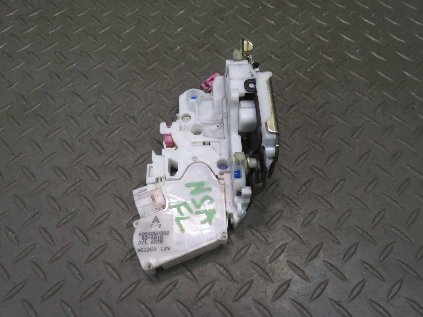96-98 Nissan Stagea WGC34 Front Left Door Lock Latch Actuator OEM