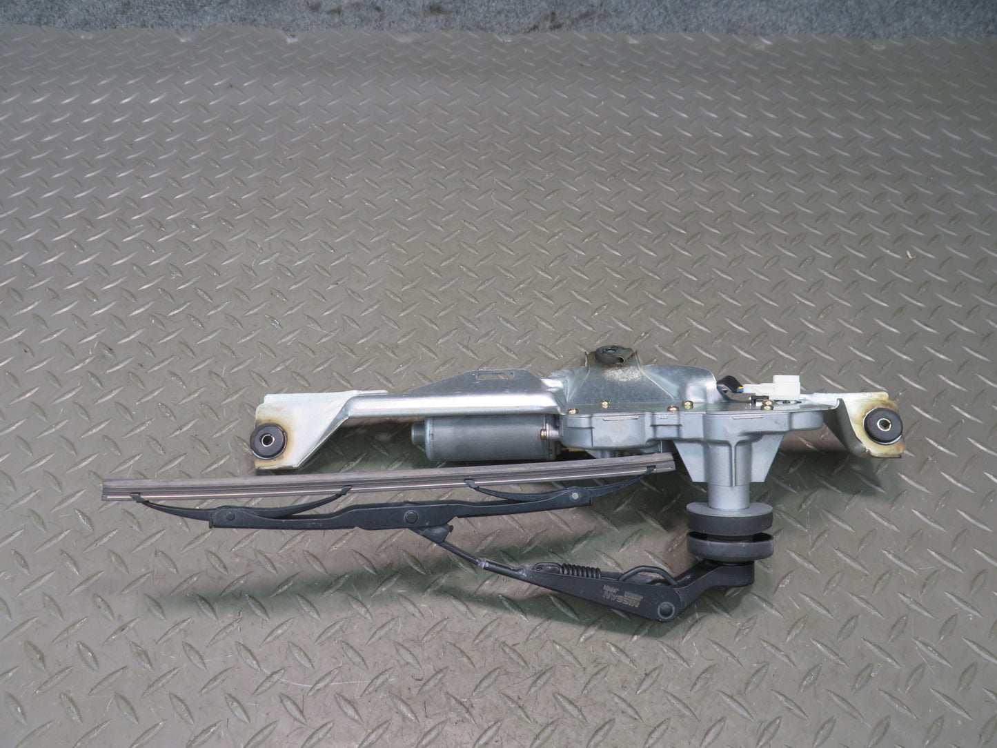 96-98 Nissan Stagea WGC34 Rear Trunk Lid Tailgate Liftgate Wiper Motor w Arm OEM