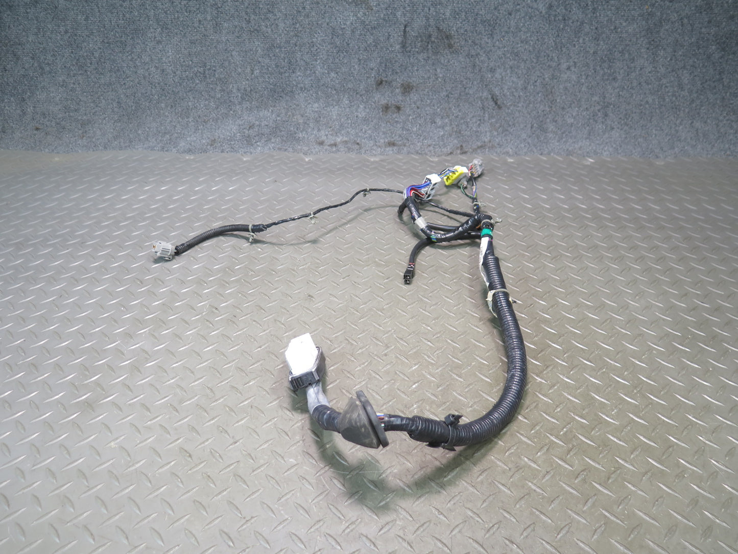 96-98 Nissan Stagea WGC34 Front Right Door Wire Wiring Harness 24124-0V002 OEM