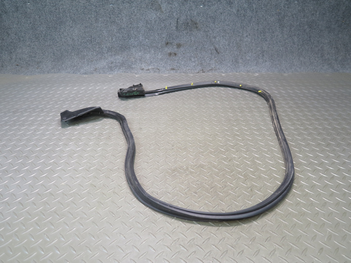 96-98 Nissan Stagea WGC34 Rear Right Door Weatherstrip Rubber Seal Gasket OEM