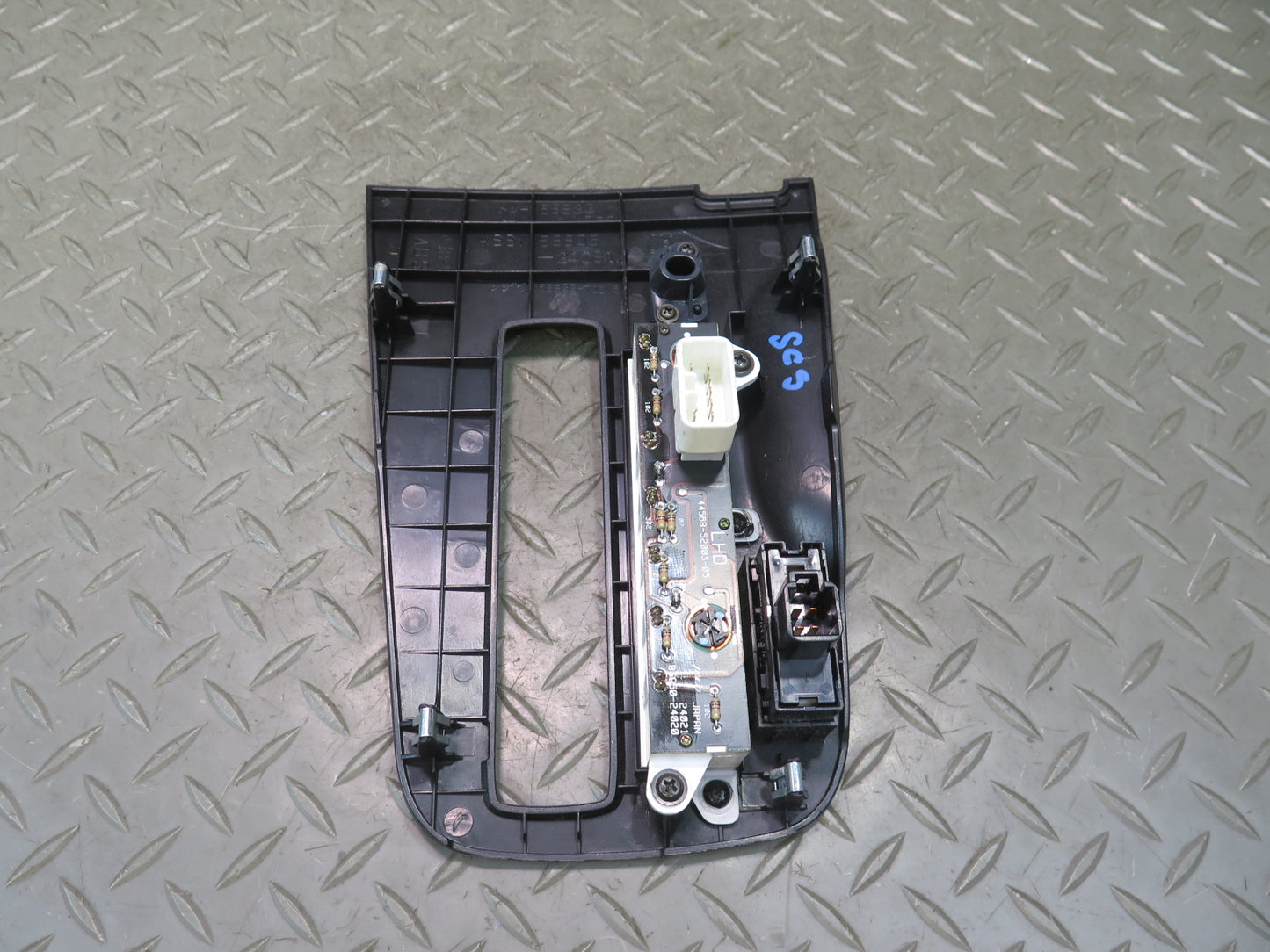 95-97 Lexus JZZ31L SC300 SC400 A/T Automatic Transmission Shifter Trim Black OEM