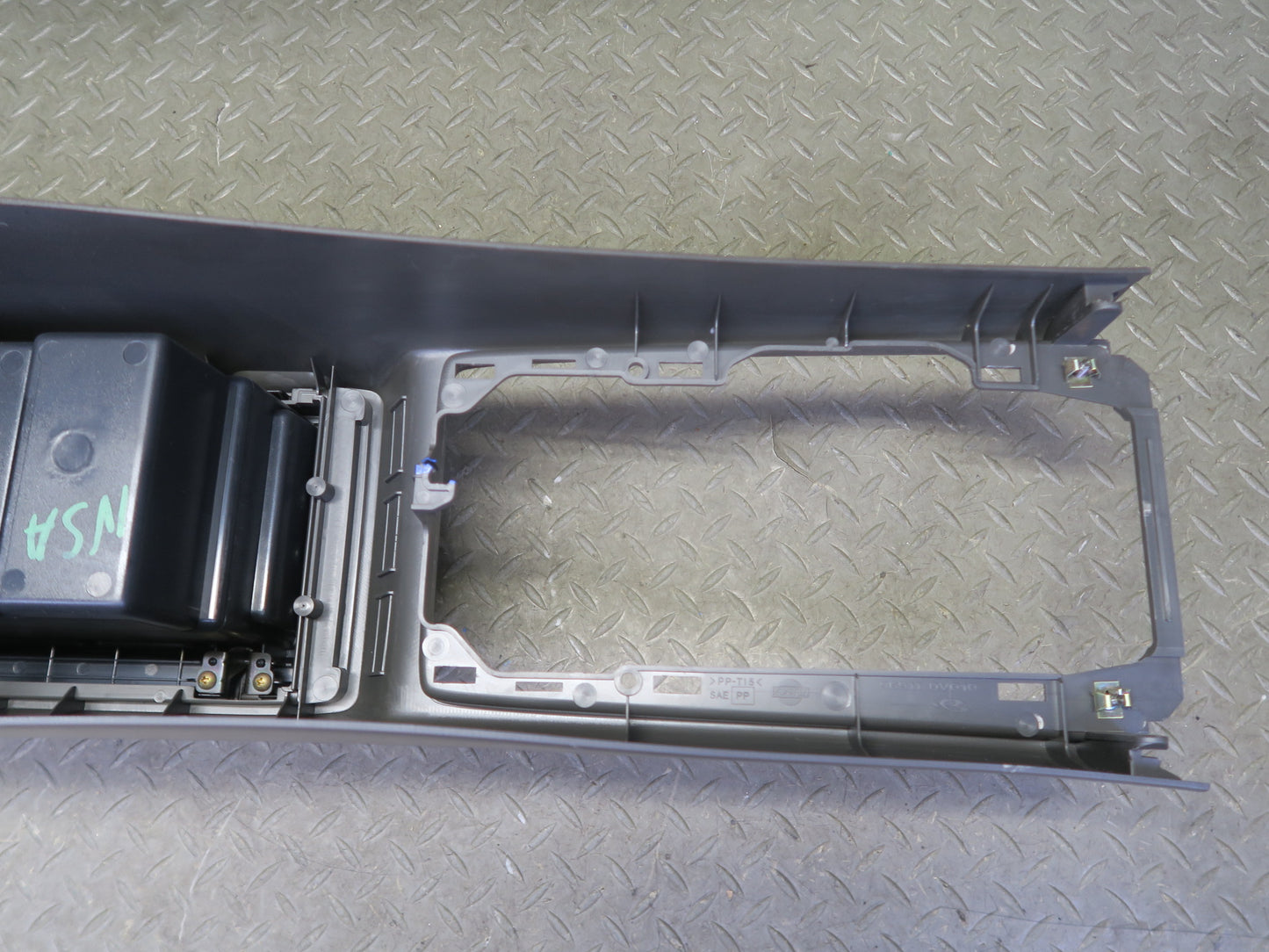 96-98 Nissan Stagea WGC34 Center Console Trim Cover Panel w Armrest OEM
