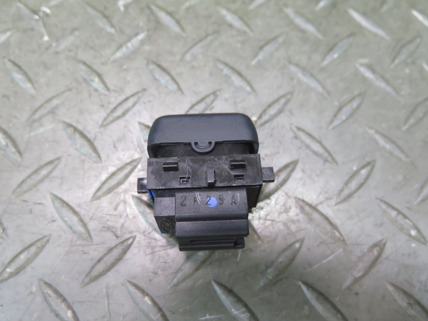 02-05 Ford Thunderbird Right Heated Seat Heater Switch 3W6T-14D694-AC OEM