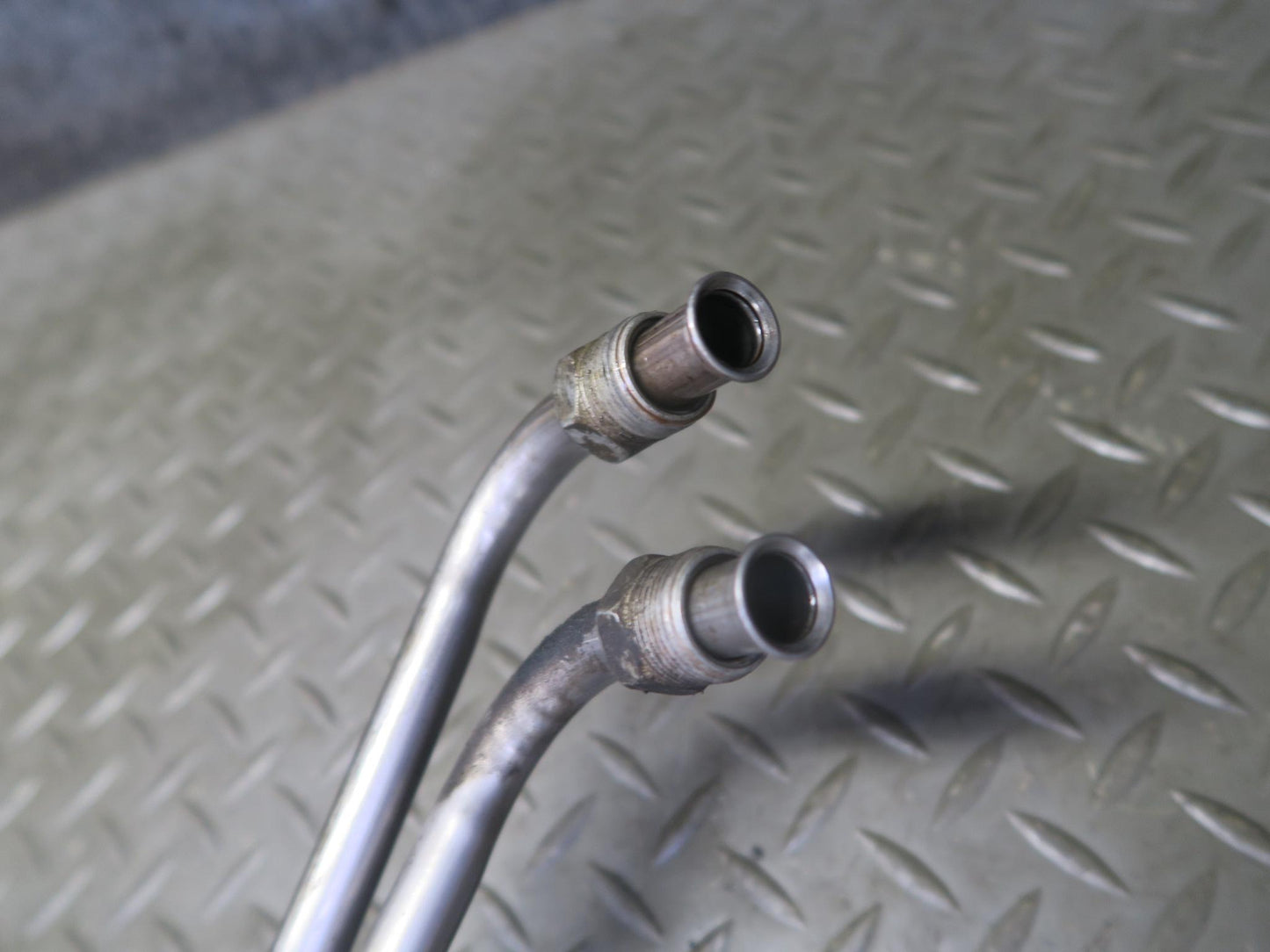 2003 Ford Thunderbird A/T Automatic Transmission Hose Pipe Line OEM