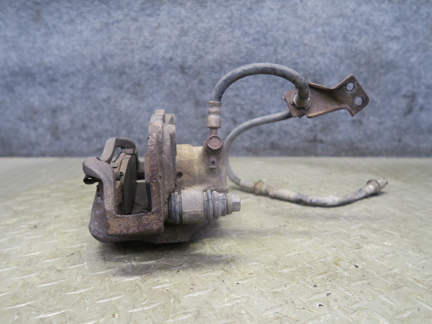 86-90 Toyota Supra MA70LSET of 2 Front Left & Right Brake Caliper OEM