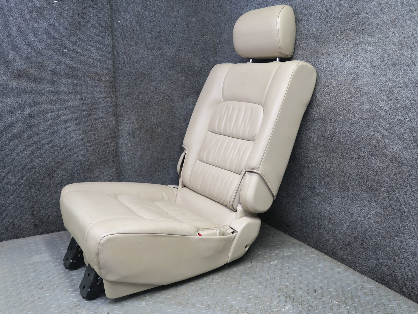 2004-2005 Lexus UZJ100L LX470 Rear Second 2ND ROW Left & Right Leather Seat Set