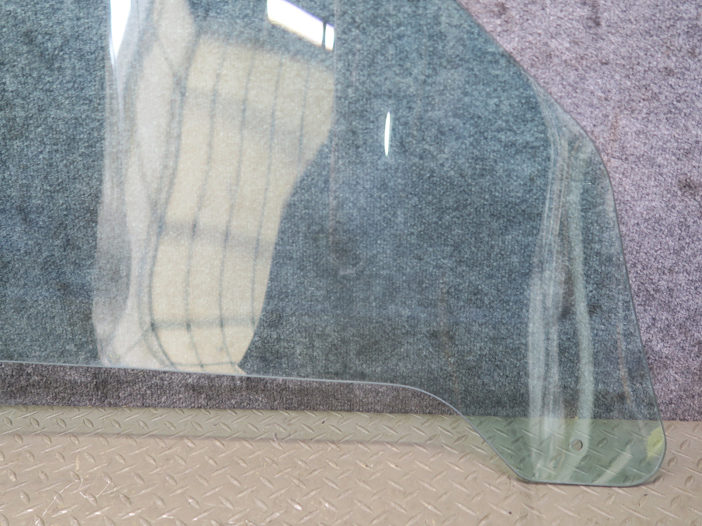 02-05 Ford Thunderbird Left Driver Door Glass Window OEM