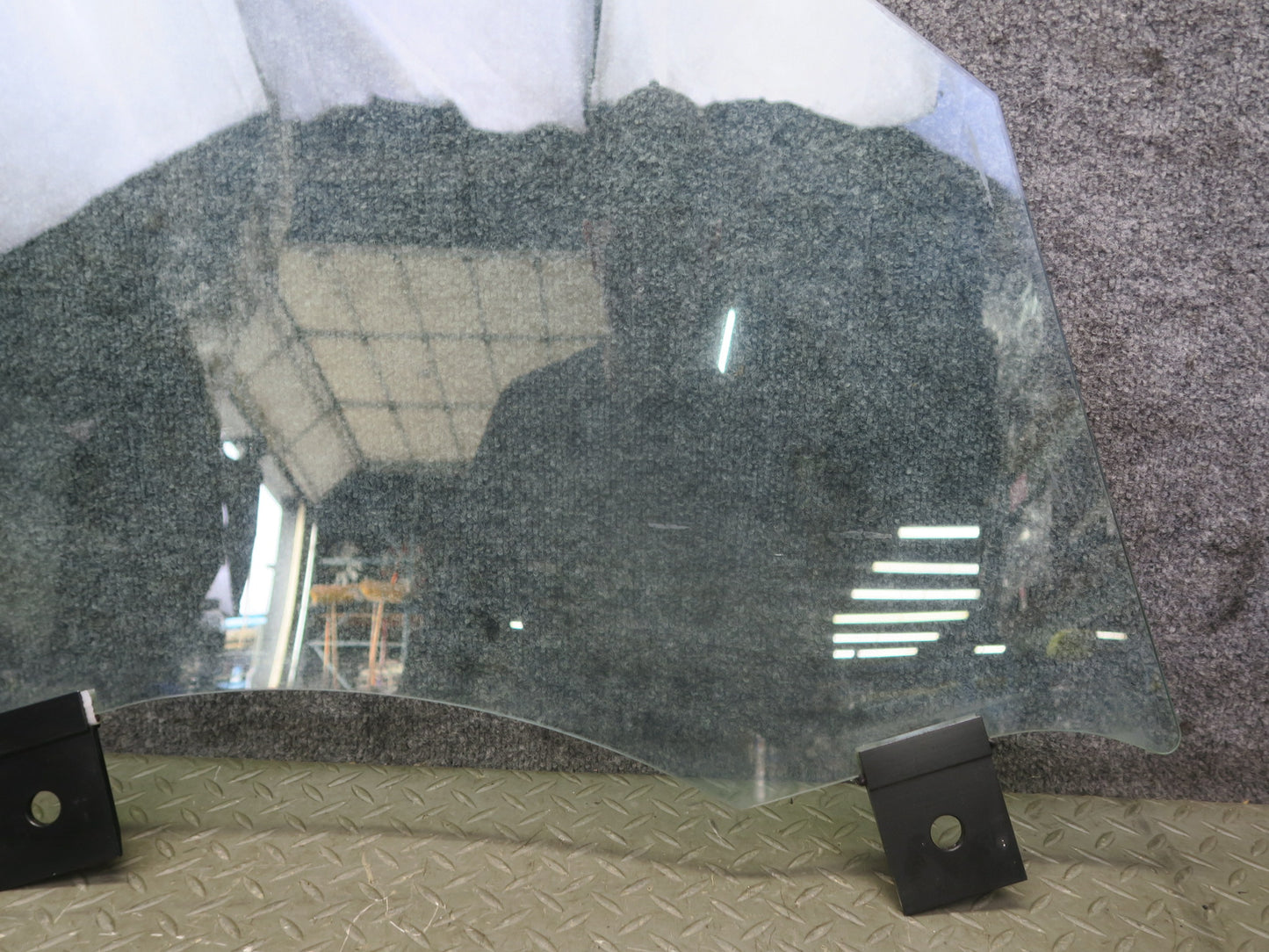 2014-2022 Range Rover Sport L494 Front Left Door Glass Window