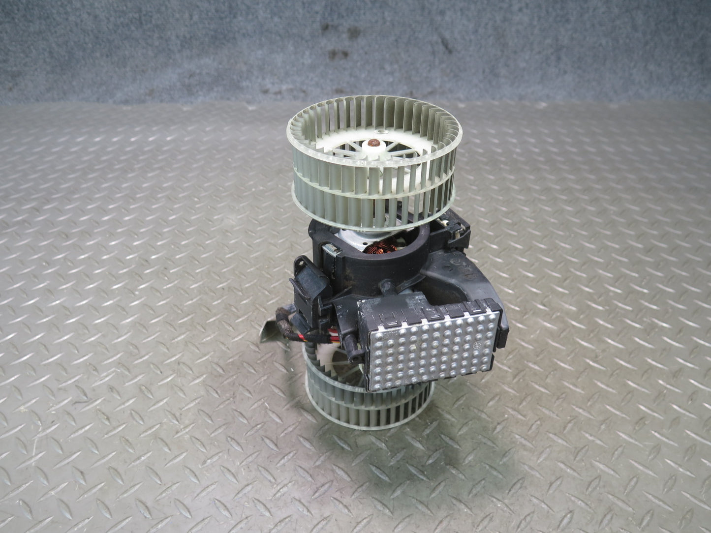 2006-2010 BMW E63 E64 M6 A/C Heater Blower Motor Fan w Resistor