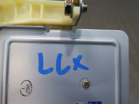 2003-2007 Lexus UZJ100L LX470 Navigation Antenna Control Module 86860-60080