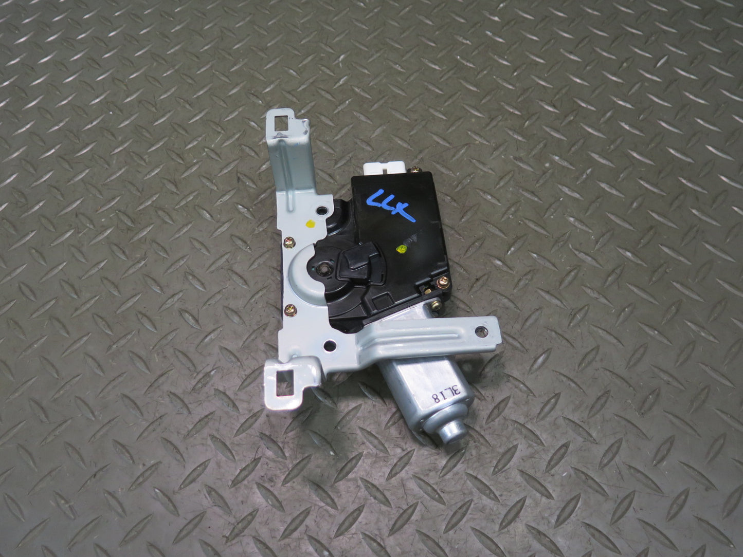 2003-2007 Lexus UZJ100L LX470 Sunroof Moon Roof Motor Drive Unit 89721-60050