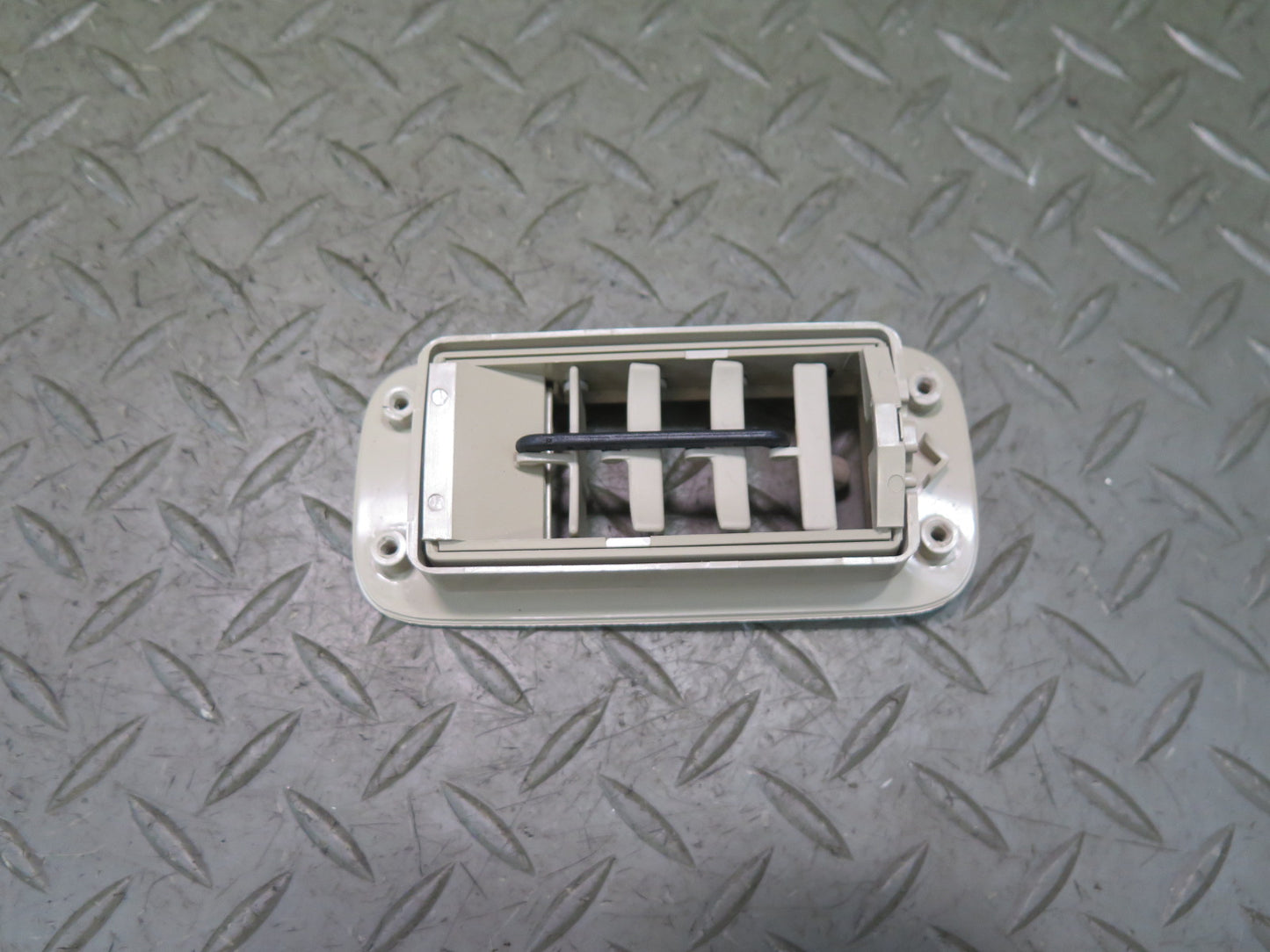 03-07 Lexus UZJ100L LX470 Rear Roof Second & Third ROW Air Vent Grille Set of 5