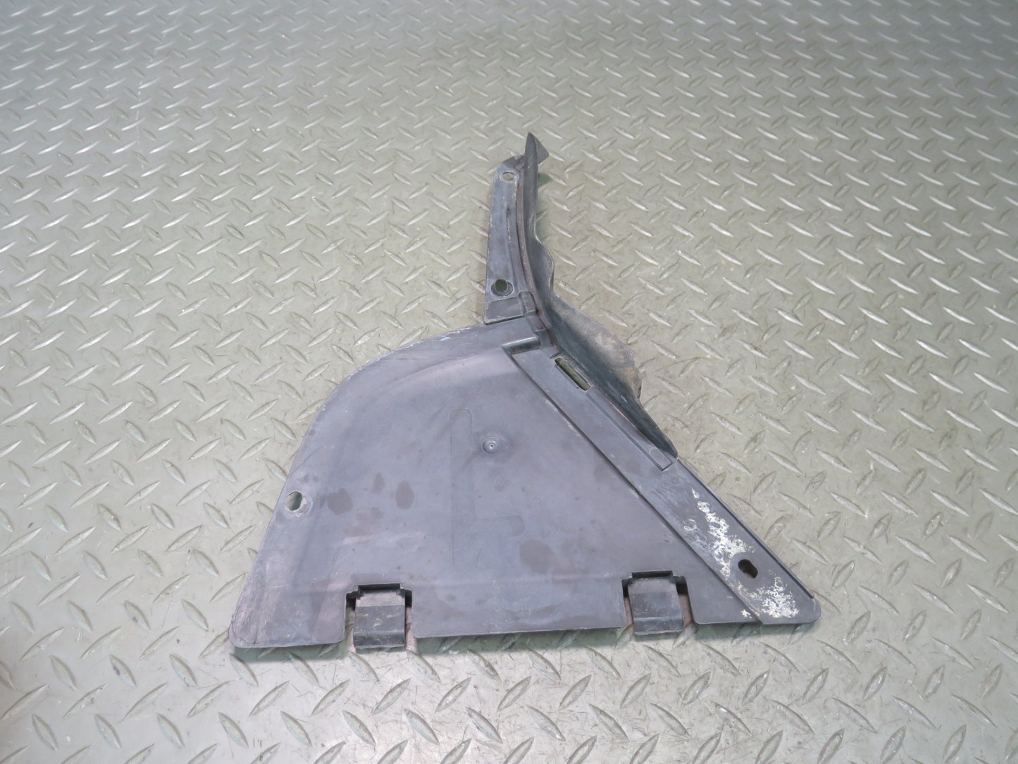 96-99 BMW E36 328iC Set of 2 Front Bumper Left & Right Lower Support OEM