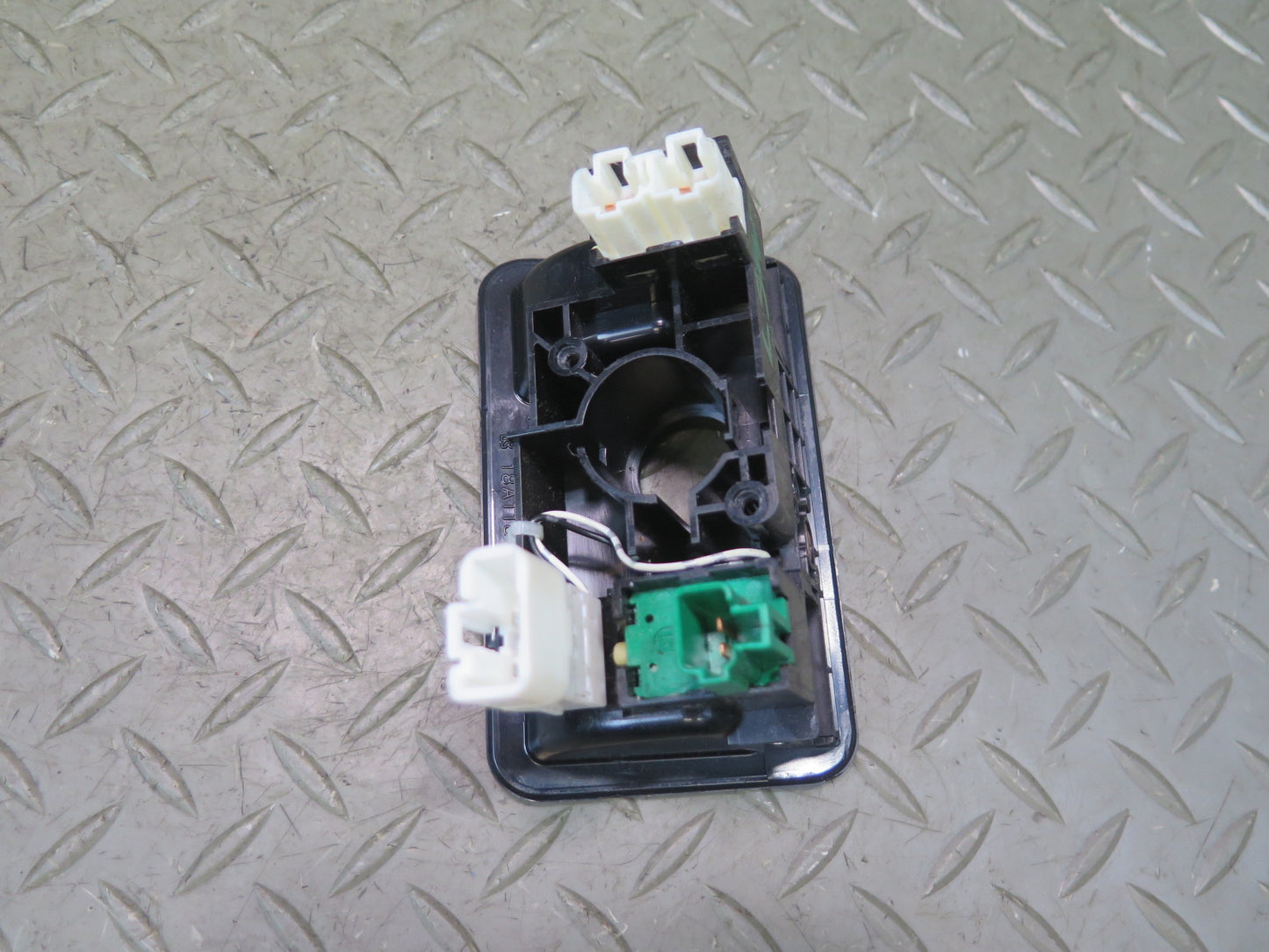 01-06 Lexus UCF30L LS430 Fuel Door Trunk Lid Release Switch Panel OEM