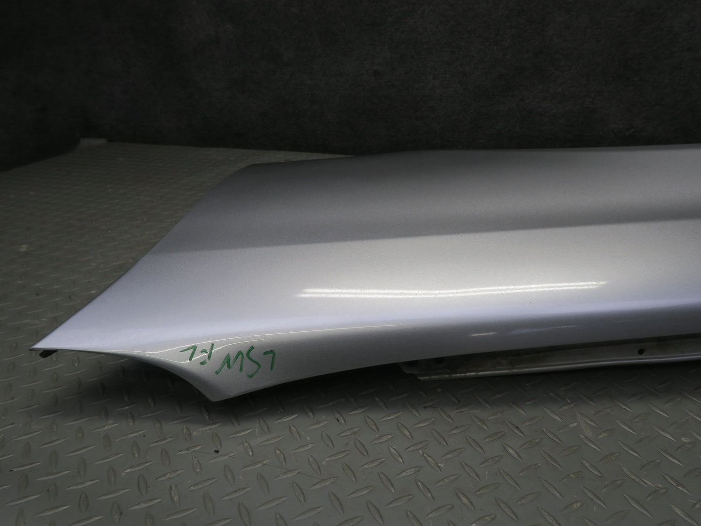 04-06 Lexus UCF30L LS430 Front Left Fender Shell Panel Cover OEM