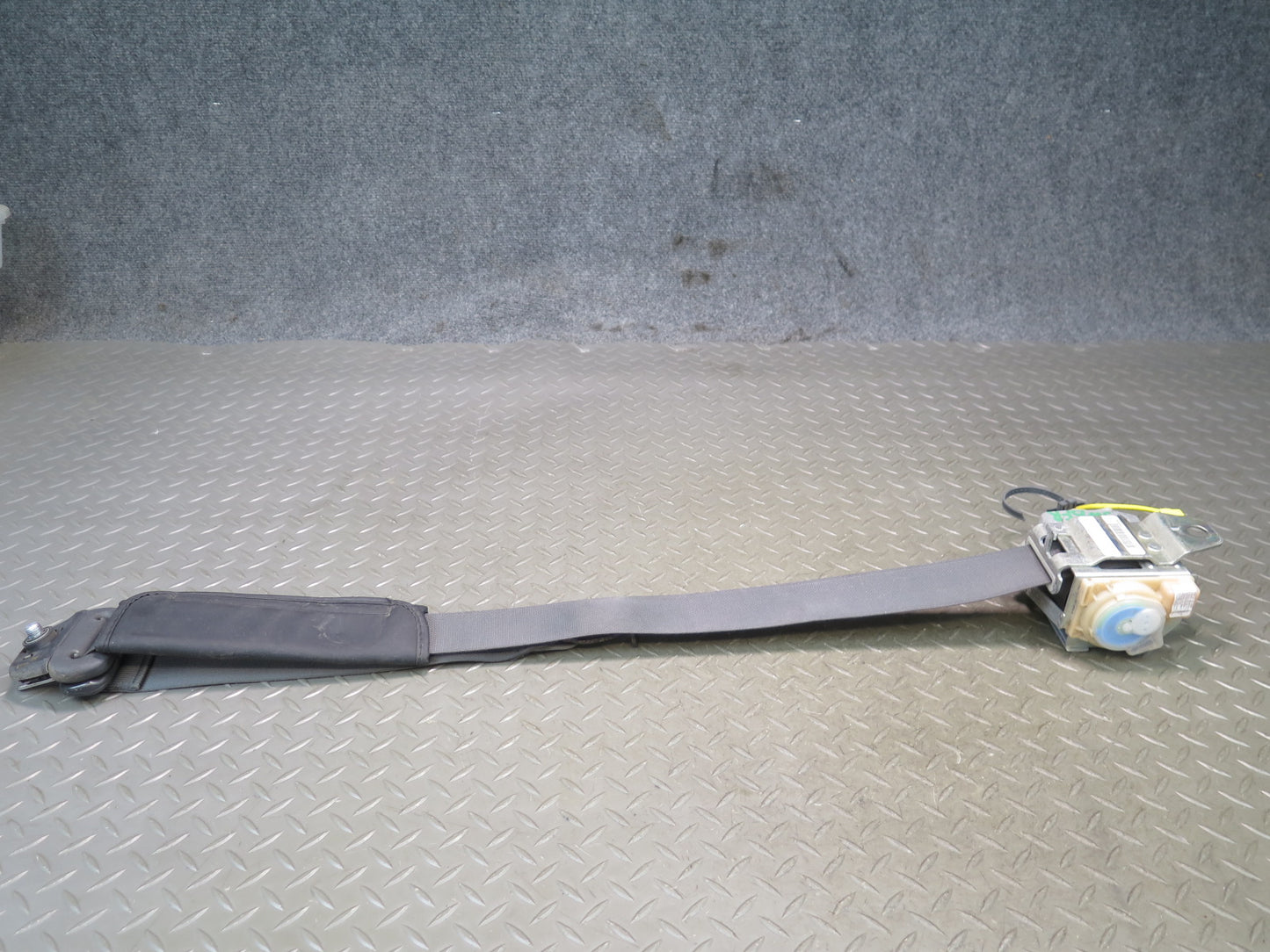 07-10 JEEP WRANGLER RUBICON JK FRONT LEFT AND RIGHT SEAT BELTS OEM