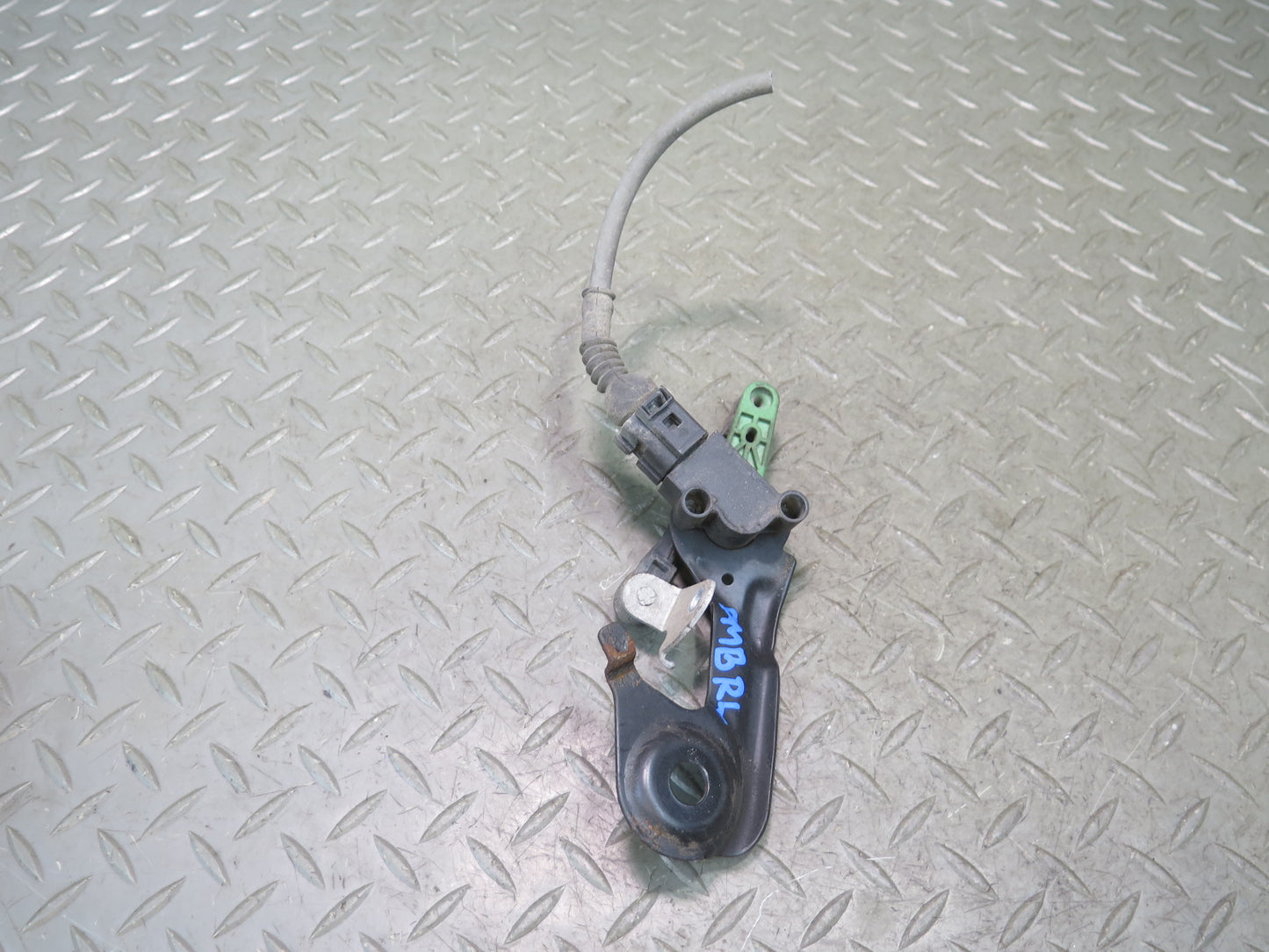 2015-2025 Porsche Macan Rear Right Left Side Suspension Height Level Sensor Set