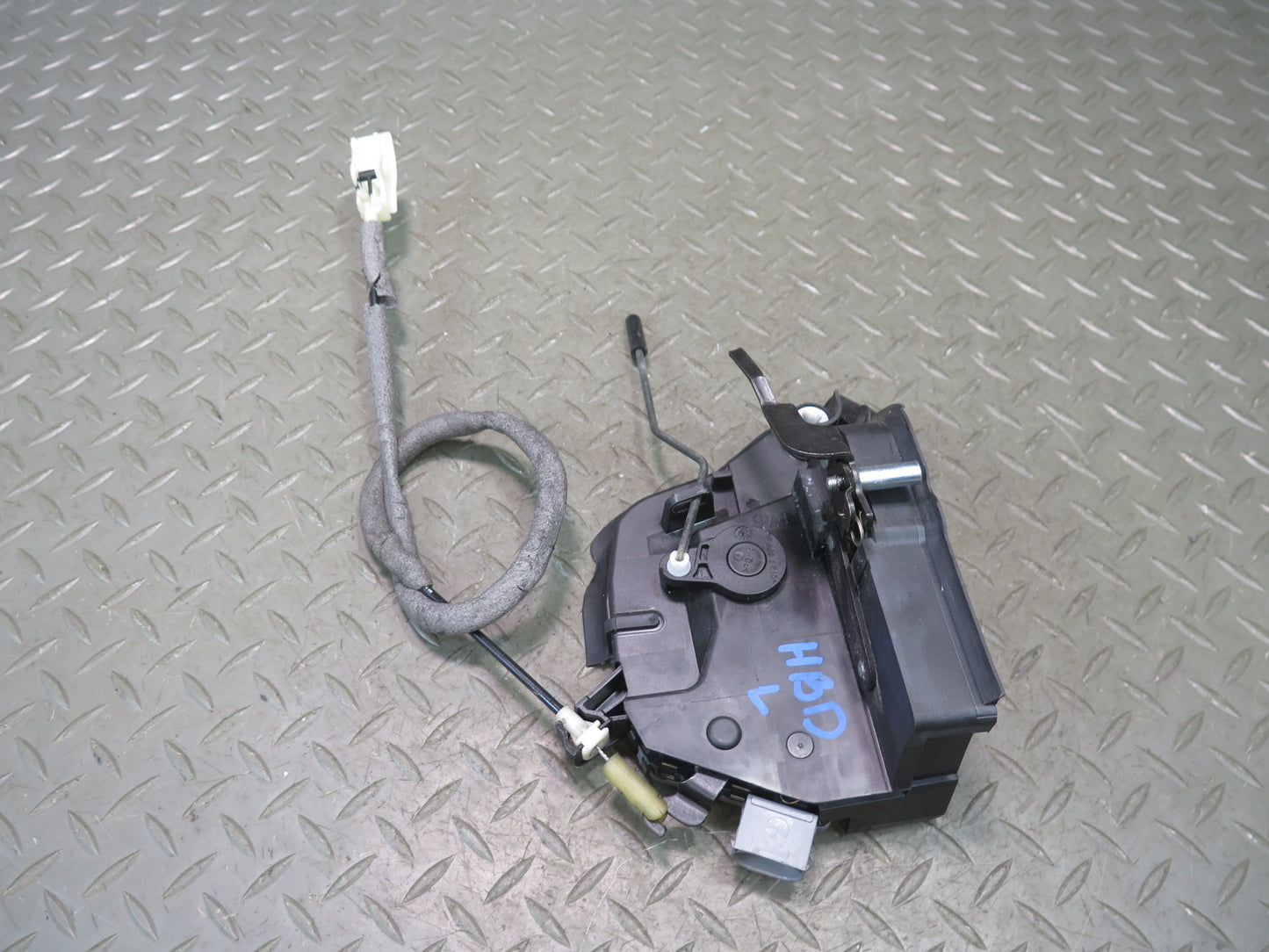 01-06 BMW E46 330ci Coupe Convertible Left Driver Door Lock Latch Actuator OEM