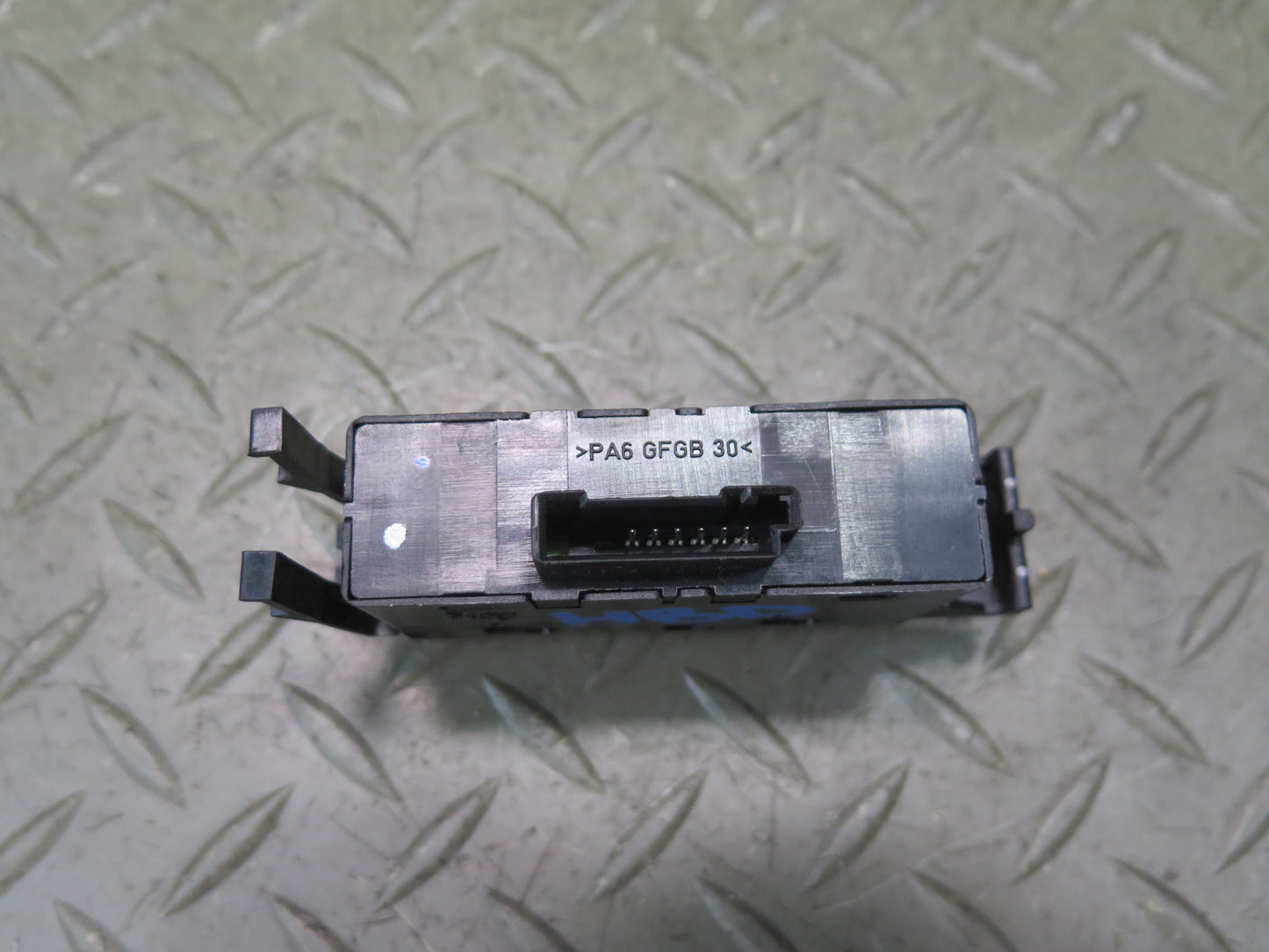 01-06 BMW E46 330Ci Convertible Right Power Window Switch 8381512 OEM