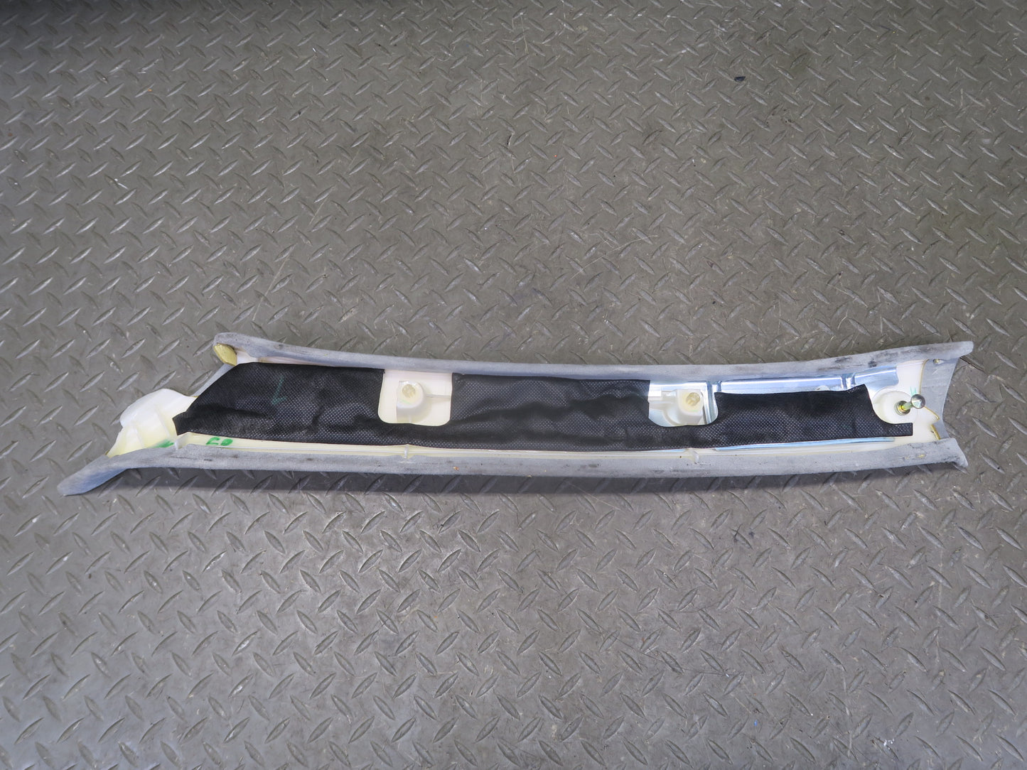 04-06 Lexus UCF30L LS430 Set of 2 Front Left & Right A Pillar Trim Panel OEM