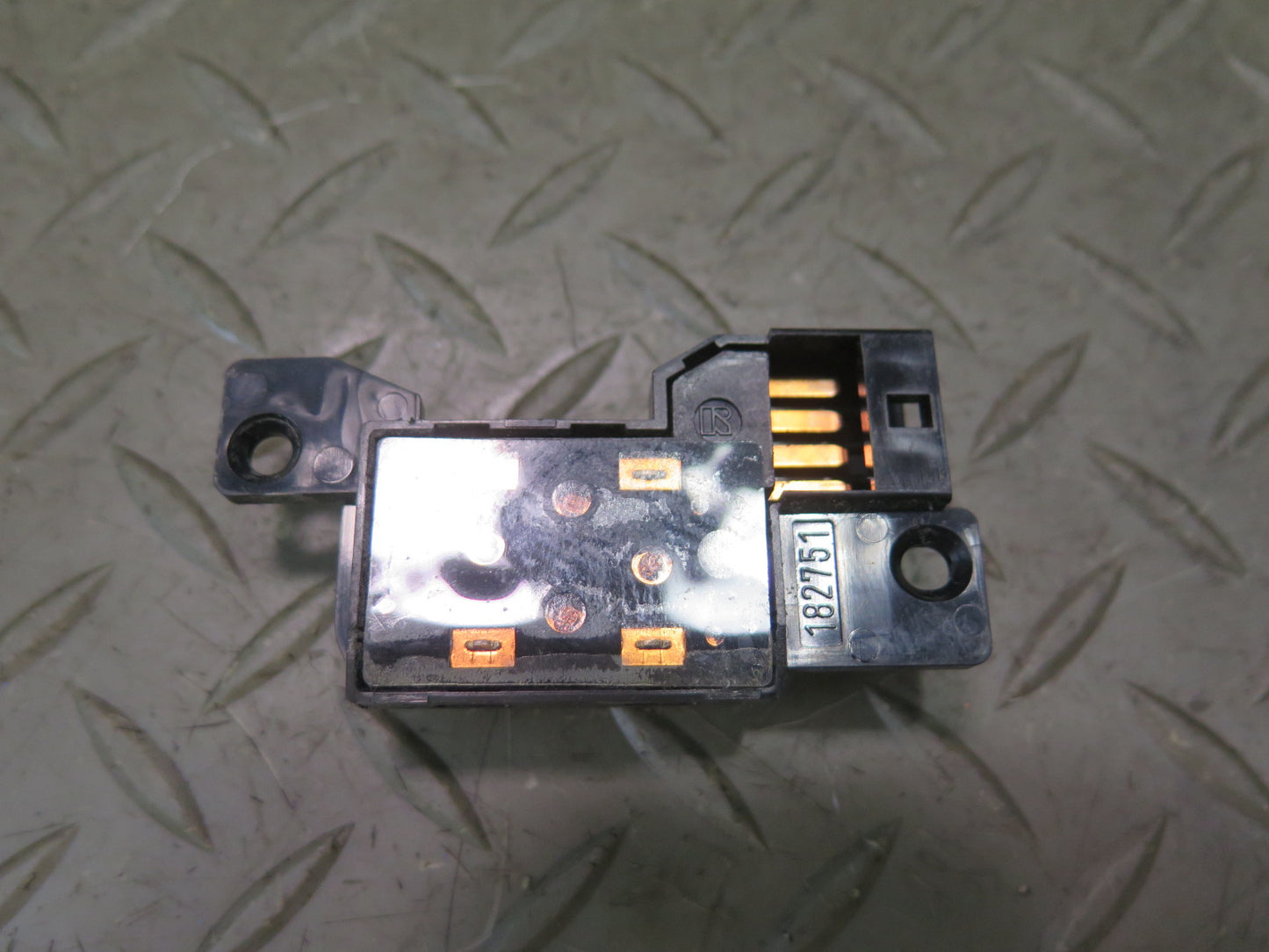 04-06 Lexus UCF30L LS430 Set of 3 Front Left Driver Seat Switch Black OEM